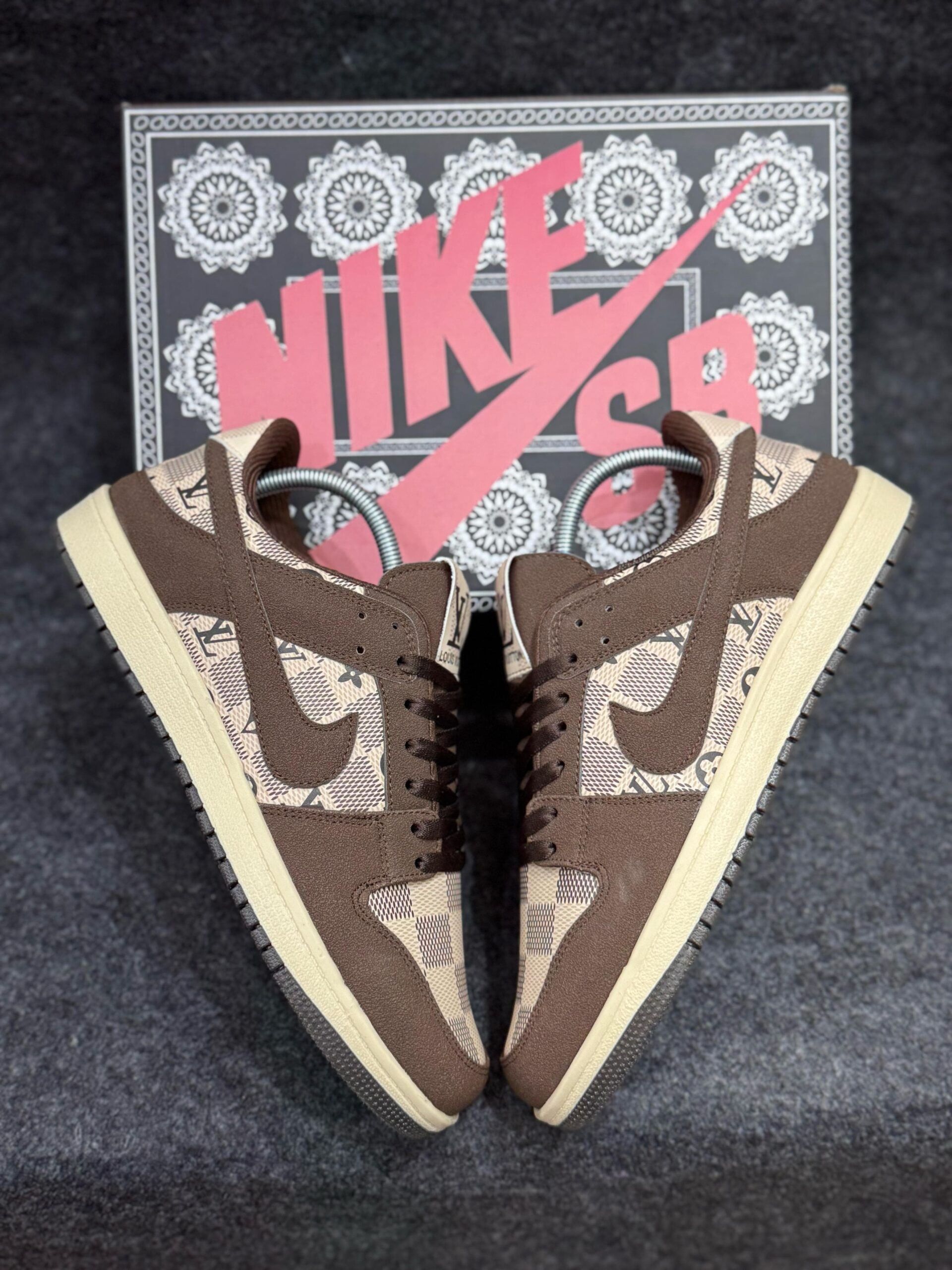 Shoes imported top quality brand (BA) for mens and womens
