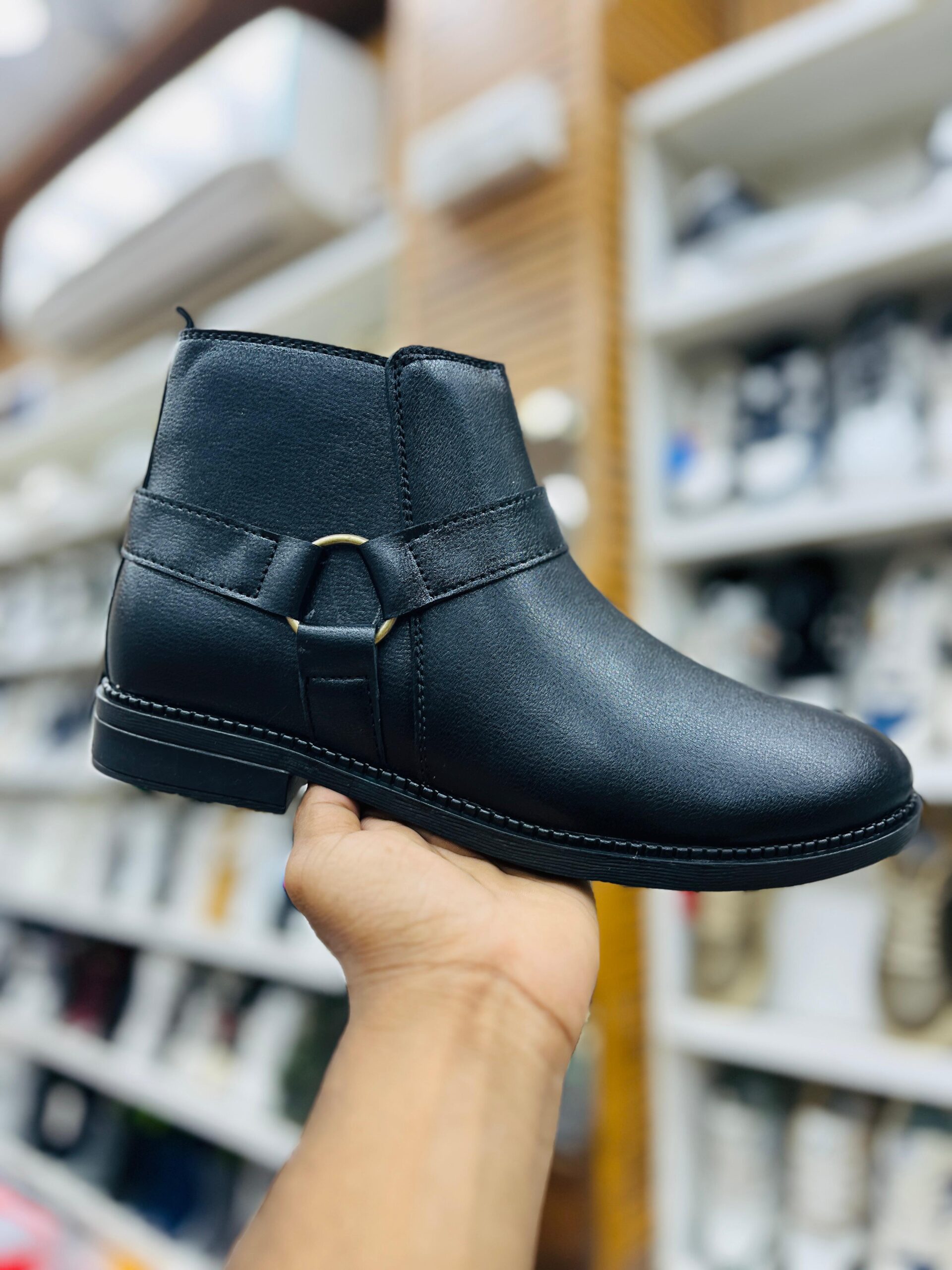 IMPORTED SHOES SNEAKERS BRANDED (BE)