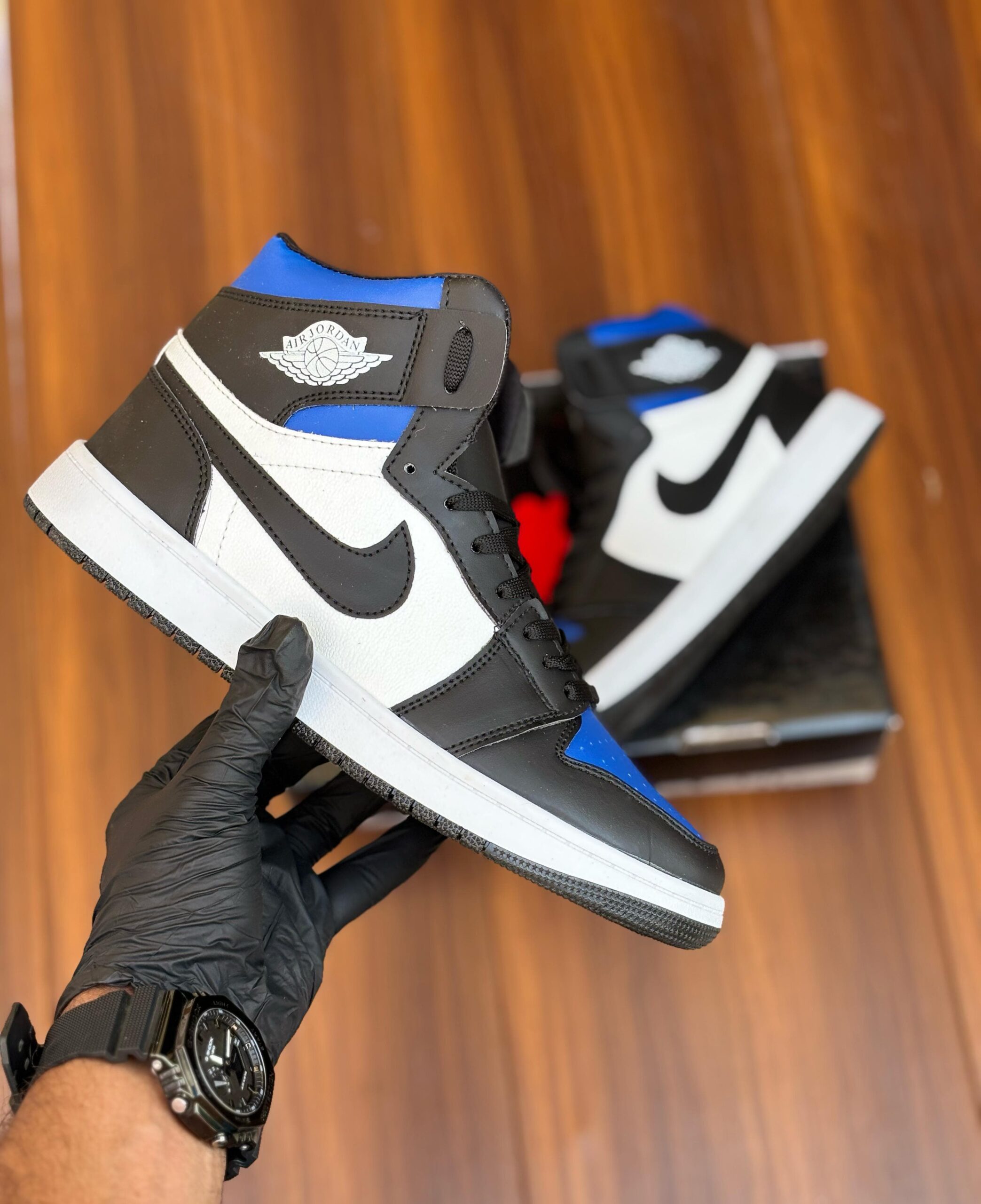 IMPORTED SHOES SNEAKERS BRANDED (BE)