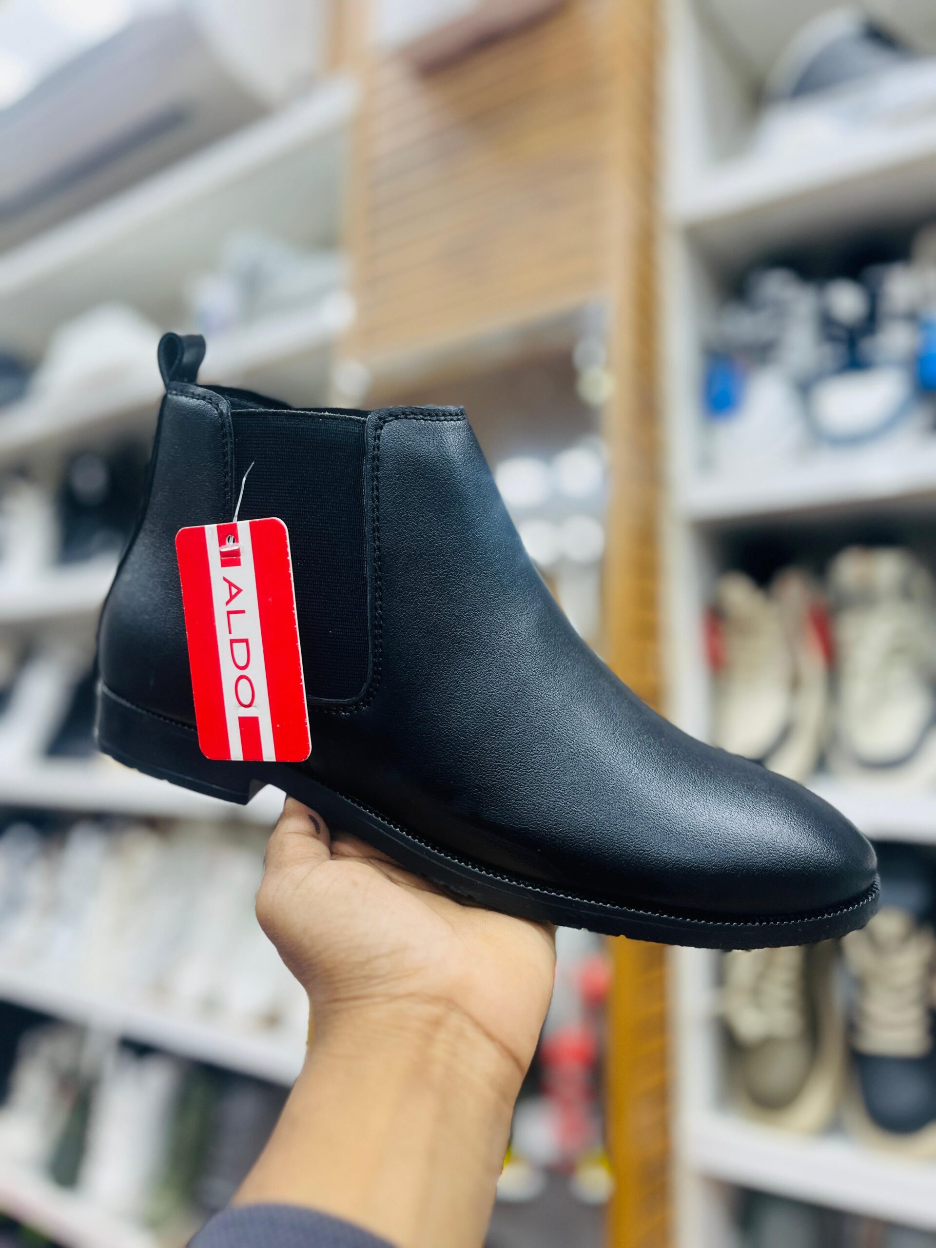 IMPORTED SHOES SNEAKERS BRANDED (BE)