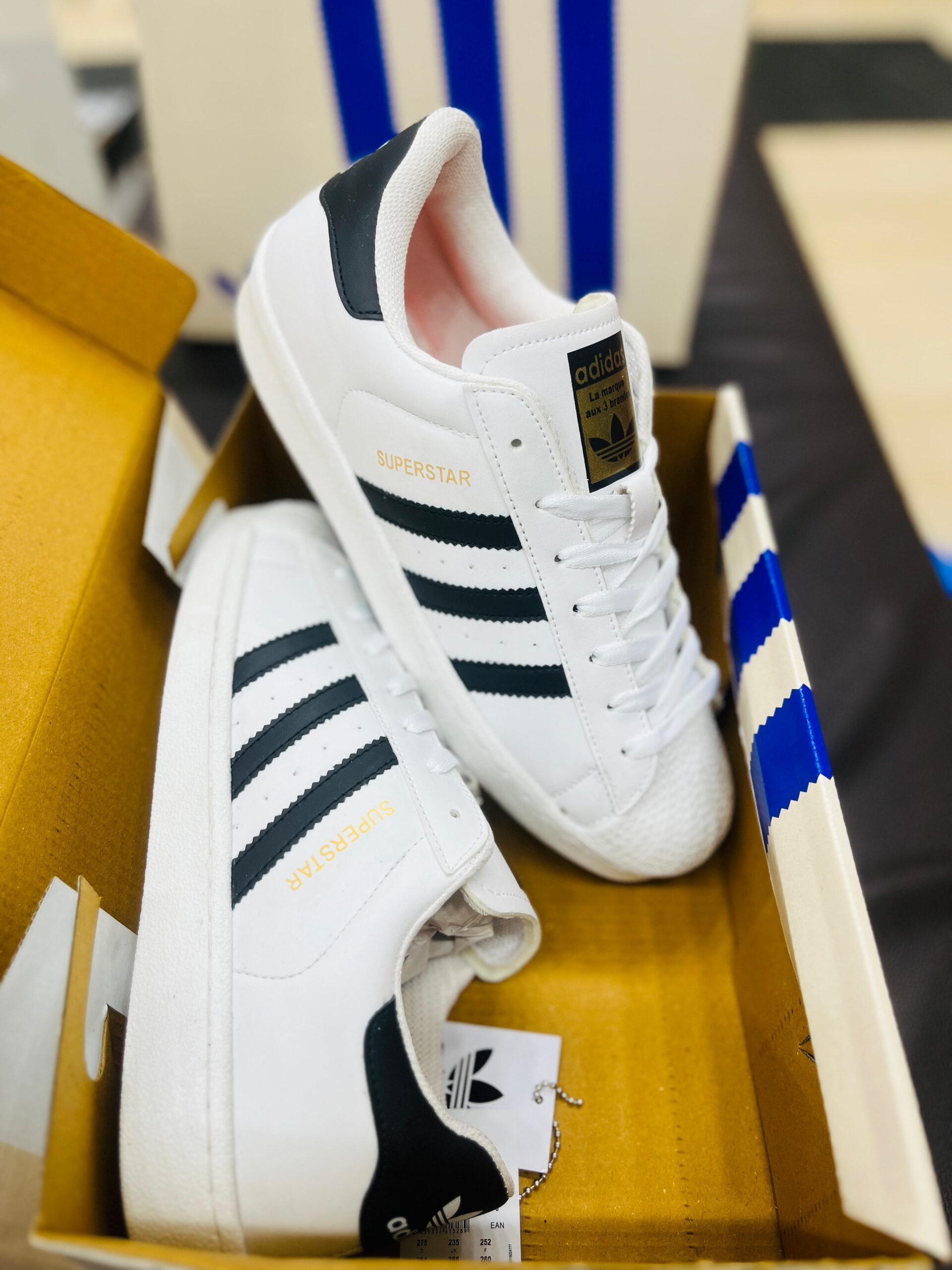 IMPORTED SHOES SNEAKERS BRANDED (BE)