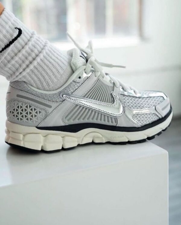 NIKE ZOOM VOMERO PHOTON DUST PREMIUM SHOES (SK 2400) - Image 8