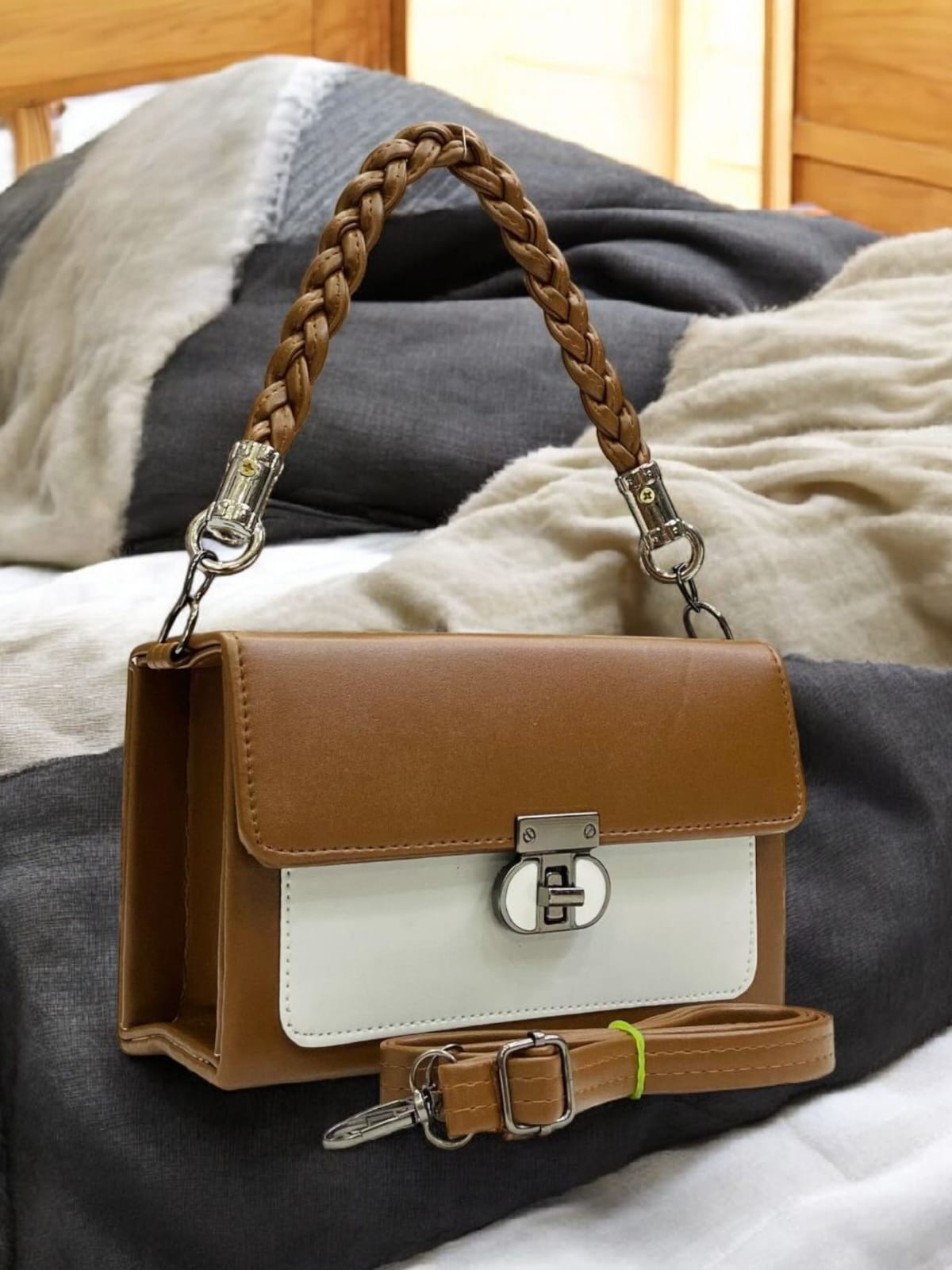 IMPORTED WOMENS PURE LEATHER HIGH QUALITY HANDBAGS FOR ALL STYLES