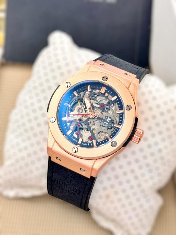 HUBLOT MENS PREMIUM WATCH AUTOMATIC MODEL STYLISH WATCH