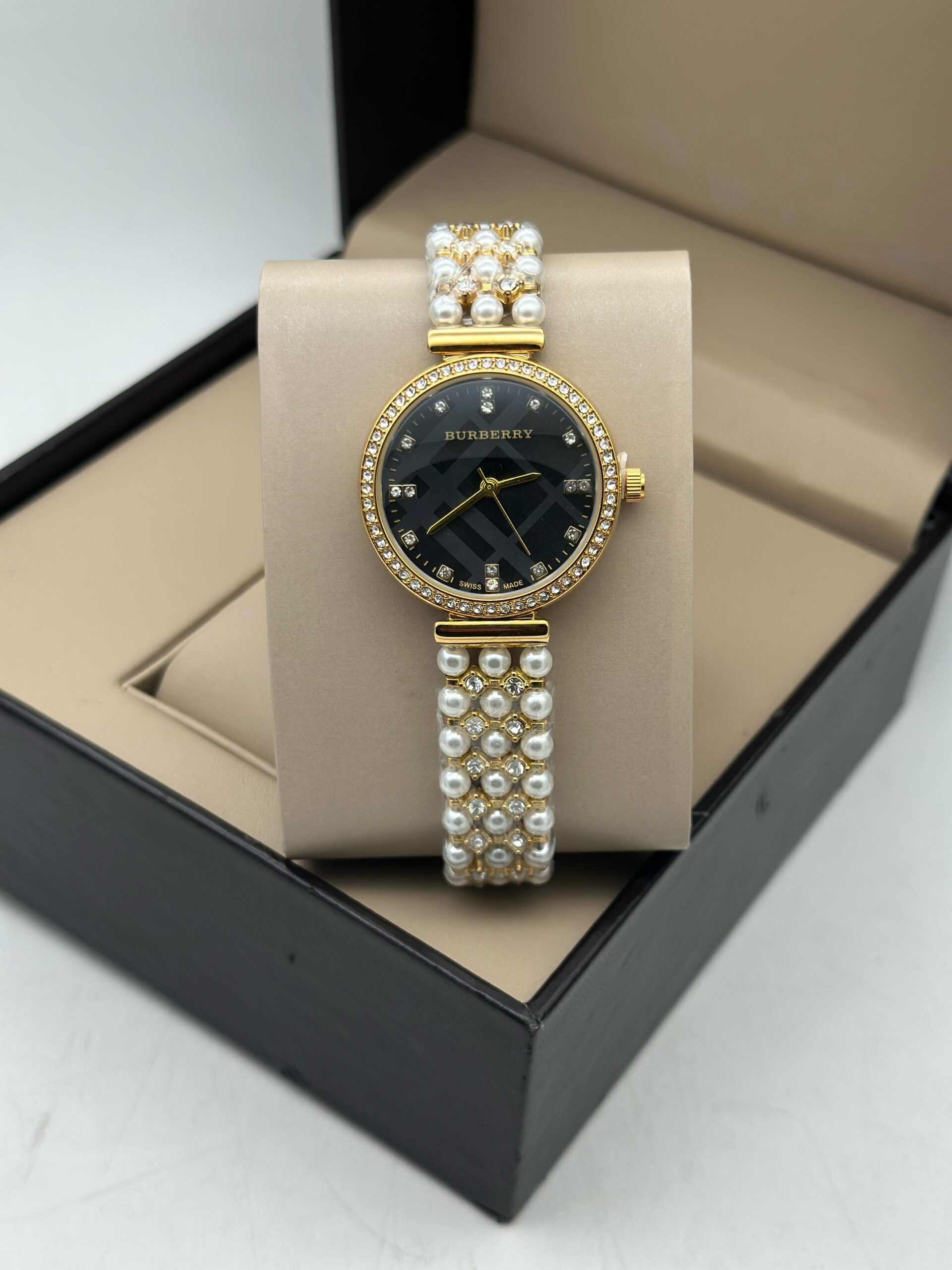 BURBERRY WOMENS WATCH CRYSTAL AND ROYAL LOOK WOMENS MADE