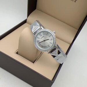 GUESS STAINLESS STEEL PLAIN NO DESIGNED WOMENS PREMIUM WATCH