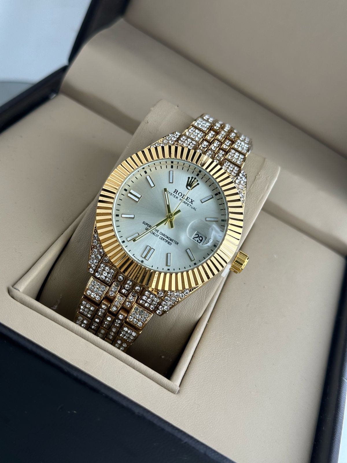 ROLEX WOMENS PREMIUM WATCH ROYAL WEAR AND STYLISH