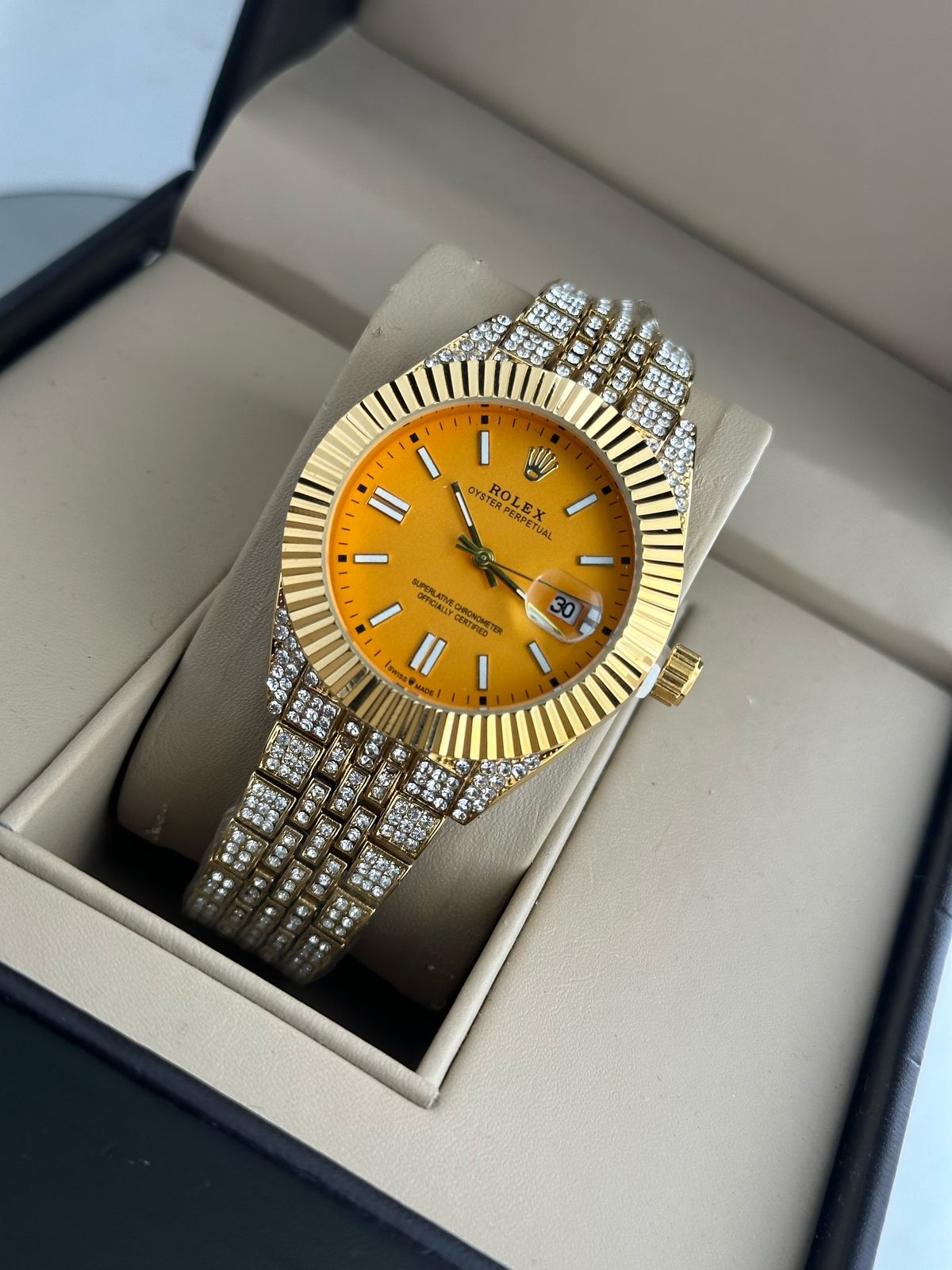 ROLEX WOMENS PREMIUM WATCH ROYAL WEAR AND STYLISH