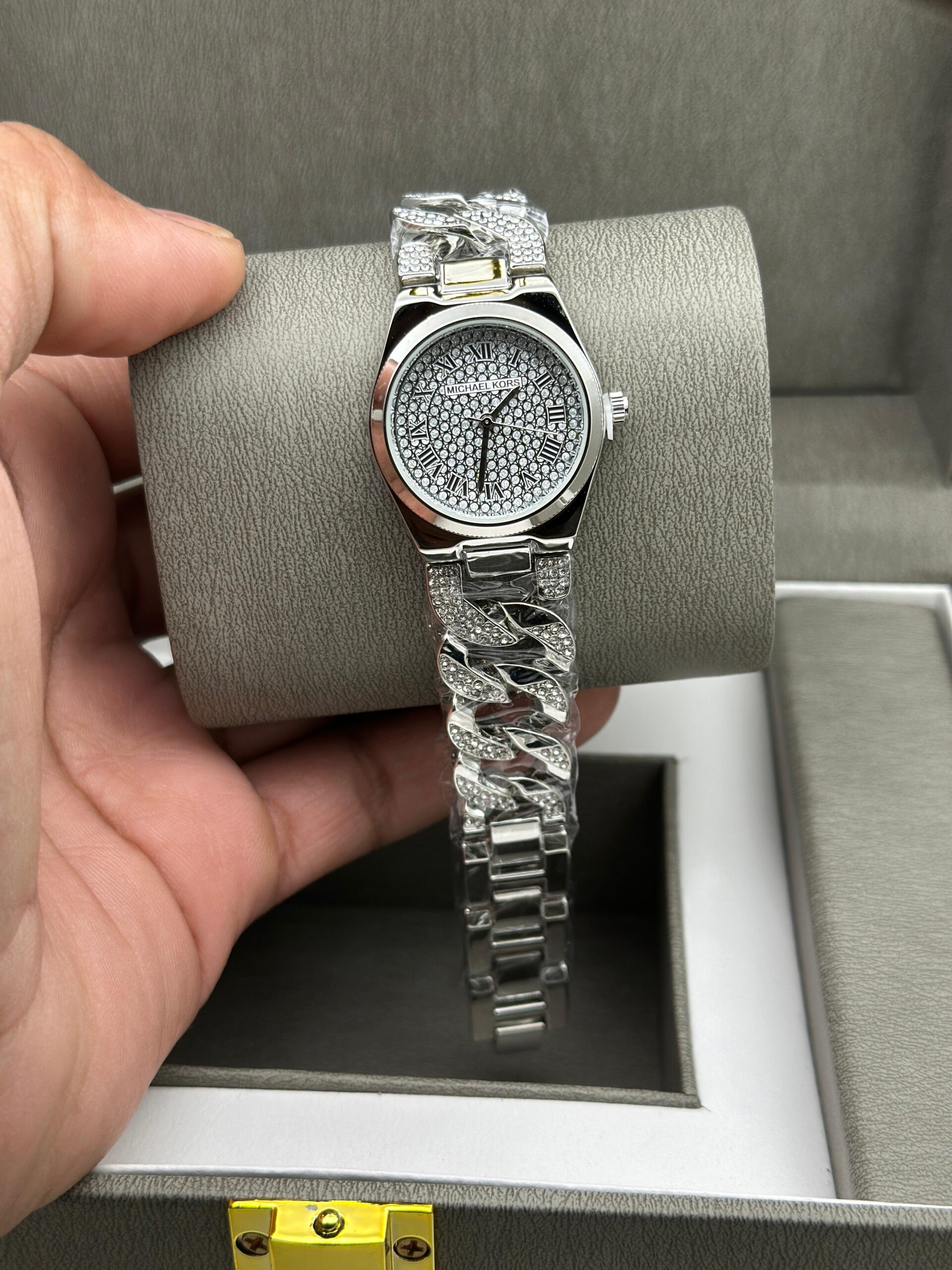 MICHEL KORS WOMENS PREMIUM WATCH STAINLESS STEEL LESS WEIGHT