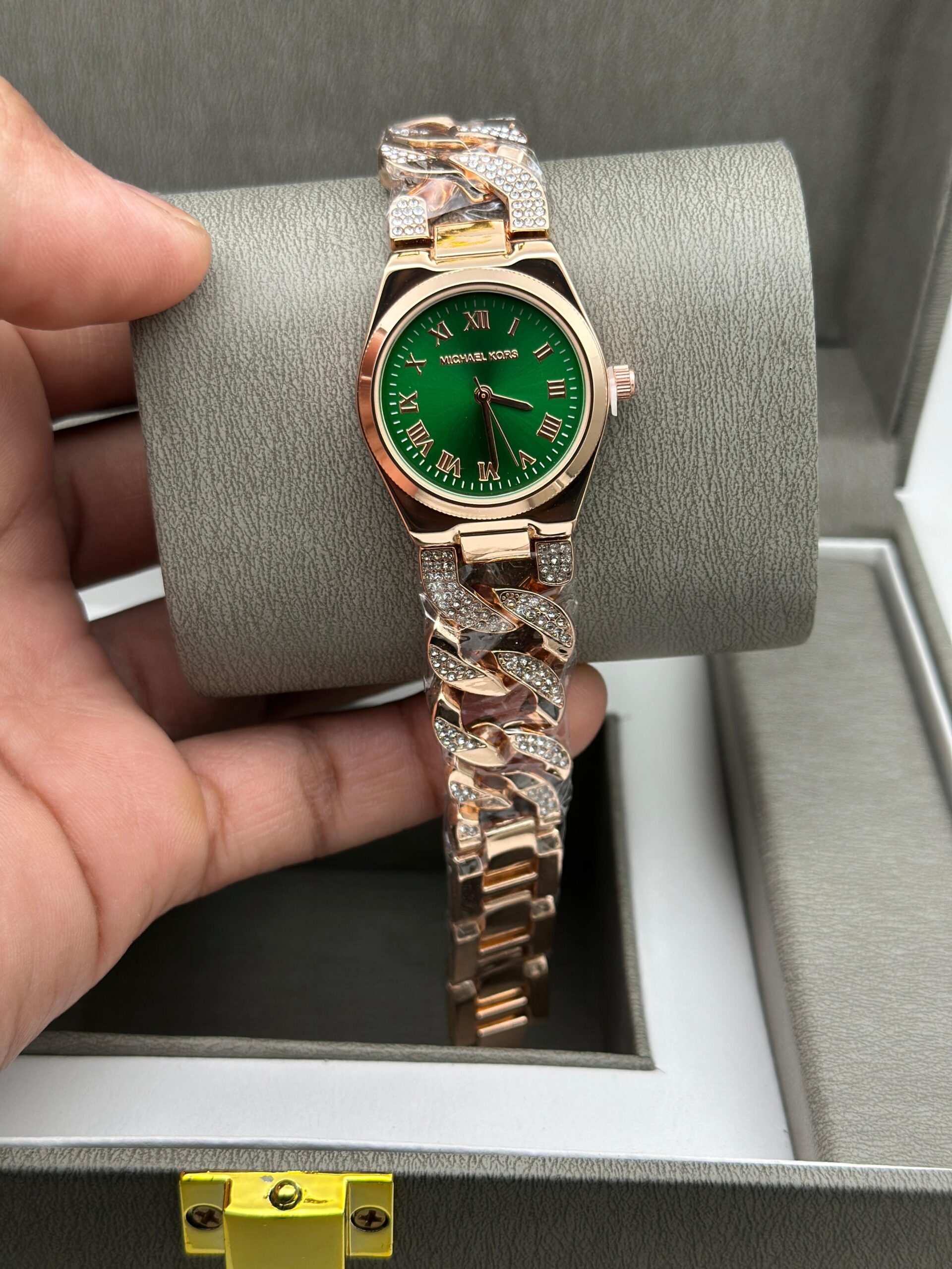 MICHEL KORS WOMENS PREMIUM WATCH STAINLESS STEEL LESS WEIGHT