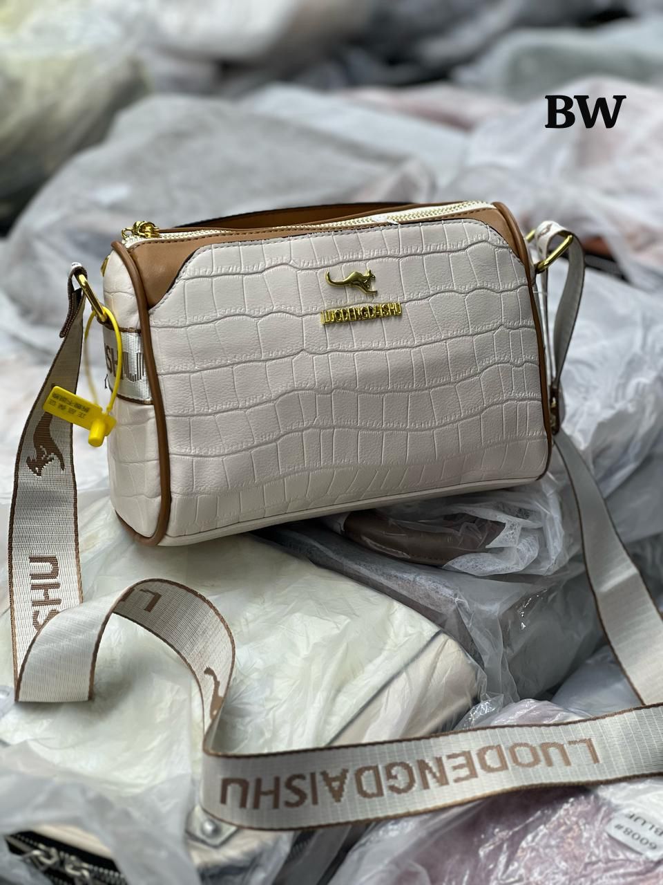 IMPORTED WOMENS PURE LEATHER HIGH QUALITY HANDBAGS FOR ALL STYLES