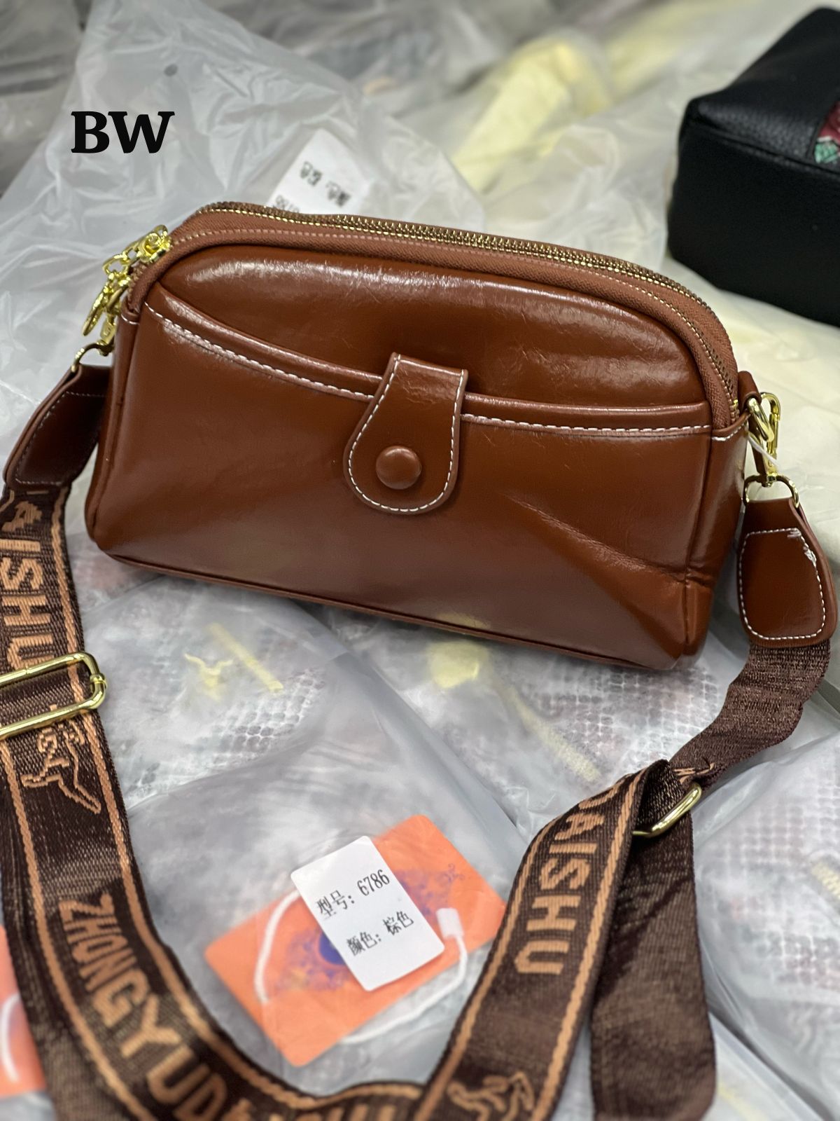 IMPORTED WOMENS PURE LEATHER HIGH QUALITY HANDBAGS FOR ALL STYLES