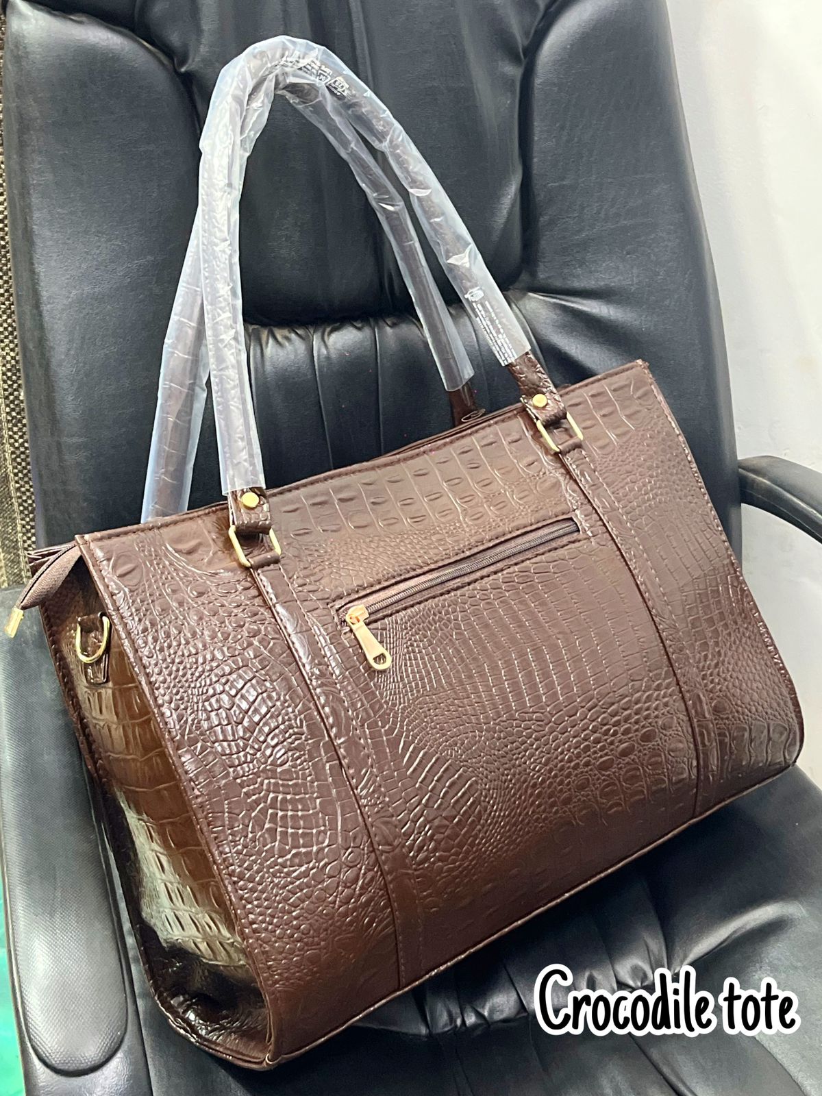 IMPORTED WOMENS PURE LEATHER HIGH QUALITY HANDBAGS FOR ALL STYLES