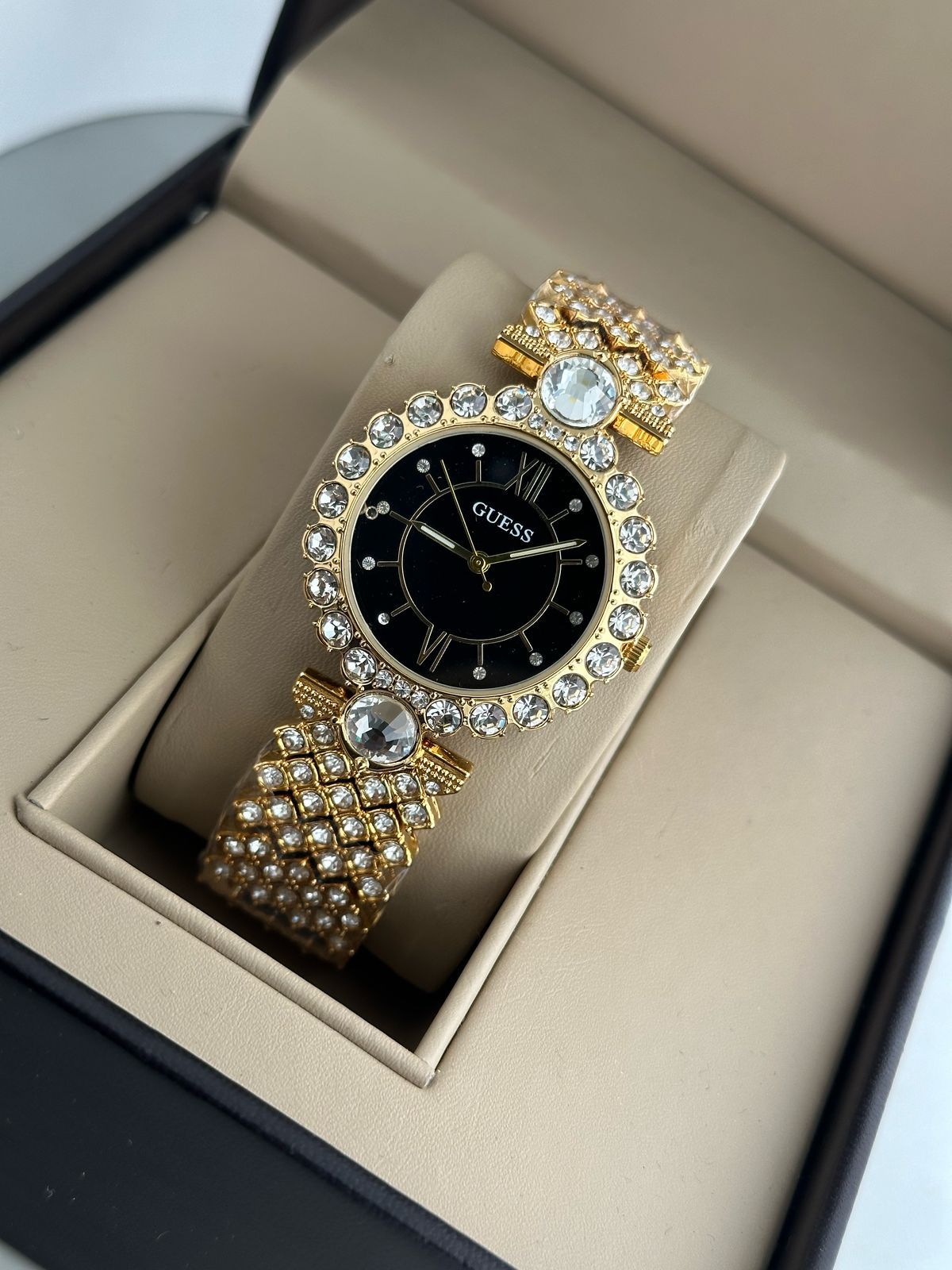 GUESS FLOWER EDITION CIRCLE DIAL WOMENS PREMIUM WATCH