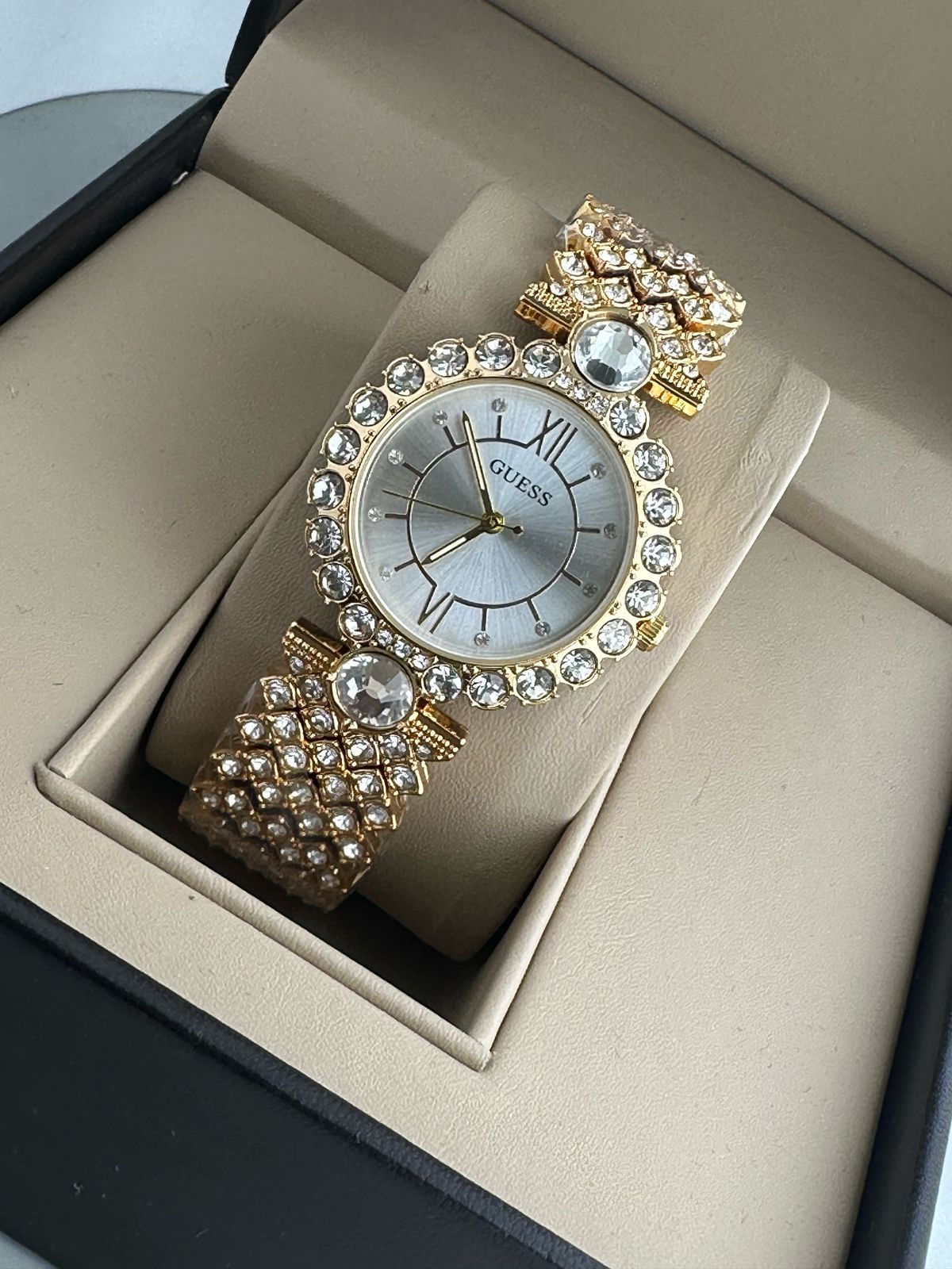 GUESS FLOWER EDITION CIRCLE DIAL WOMENS PREMIUM WATCH