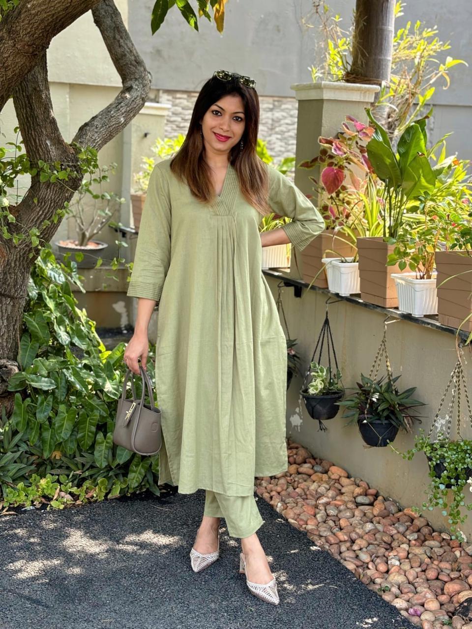 ROYAL WOMENS PREMIUM TOPS KURTIS 3 PIECE SETS
