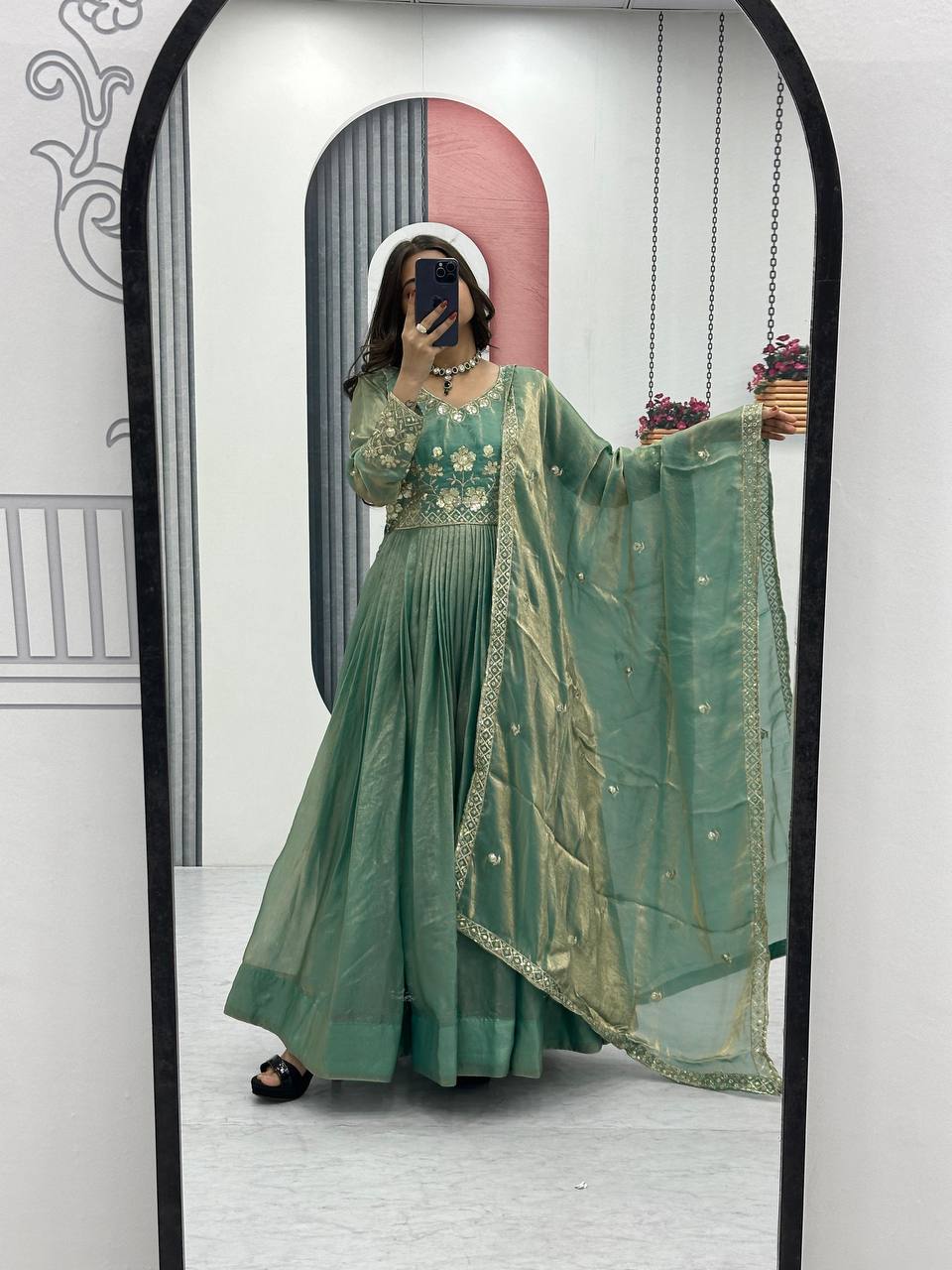 ROYAL WOMENS PREMIUM TOPS KURTIS 3 PIECE SETS