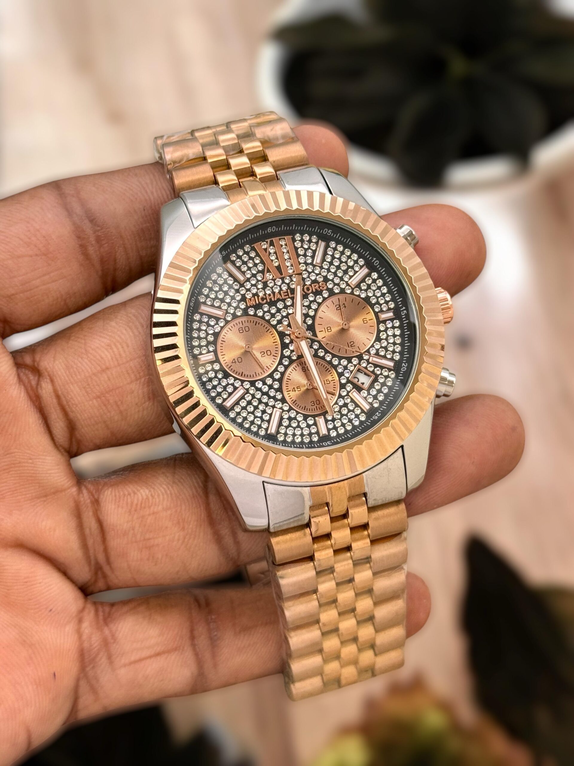 MICHEL KORS WOMENS AND MENS PREMIUM EDITION WATCHES COLOURFUL DESIGNER ALL TIME SUITED