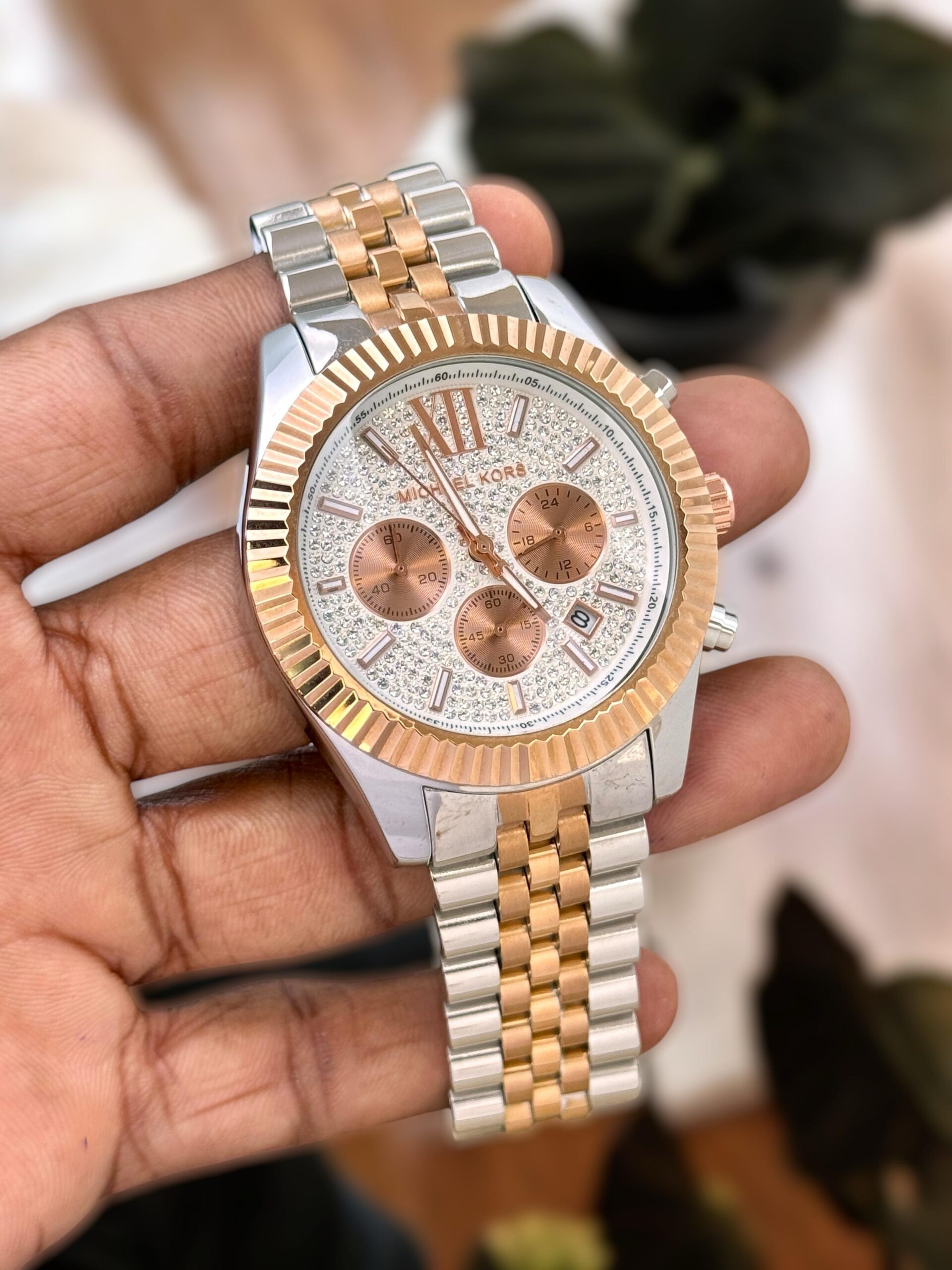 MICHEL KORS WOMENS AND MENS PREMIUM EDITION WATCHES COLOURFUL DESIGNER ALL TIME SUITED