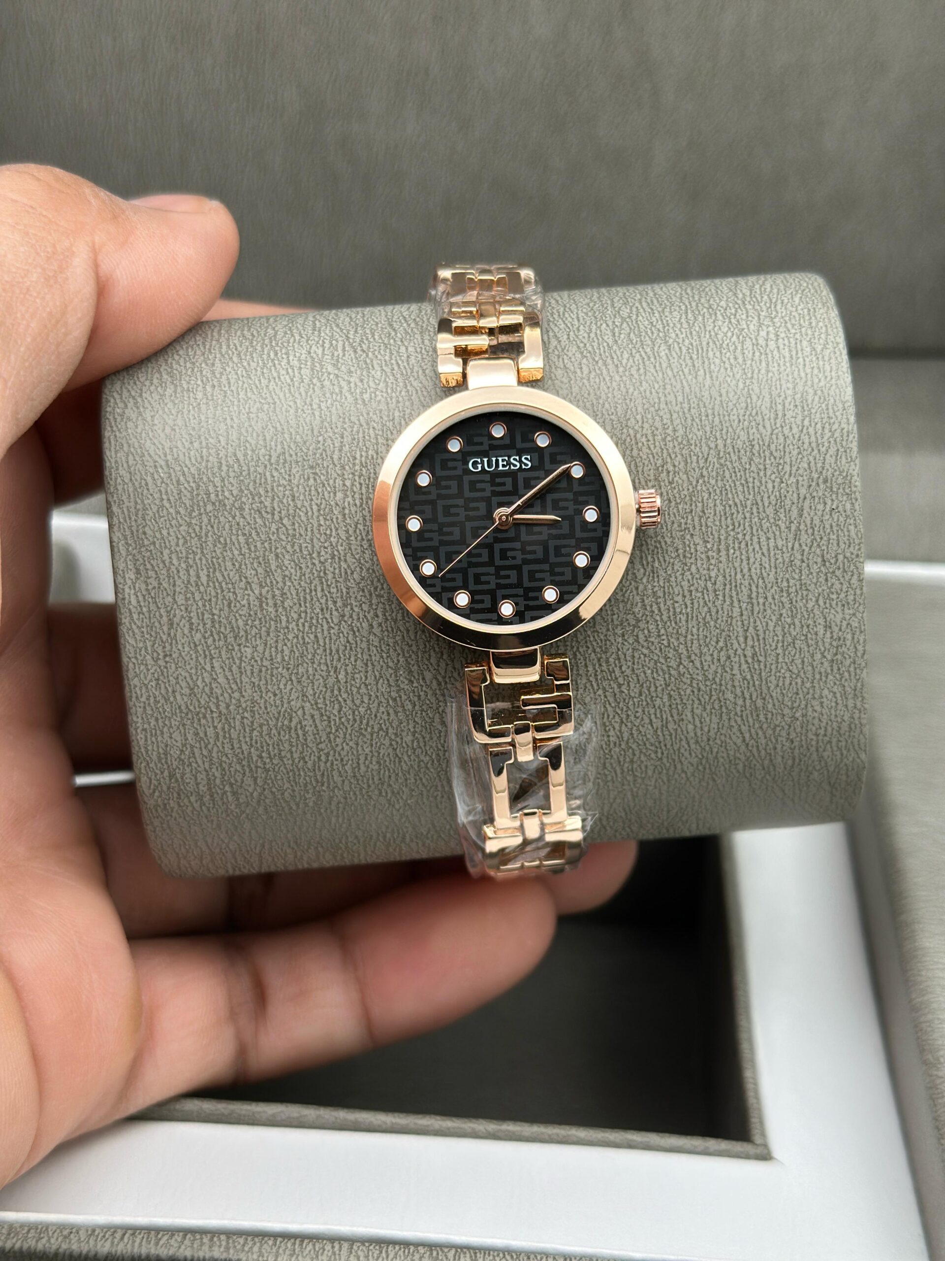 GUESS STAINLESS STEEL COMBINED DESIGN PREMIUM WOMENS WATCHES