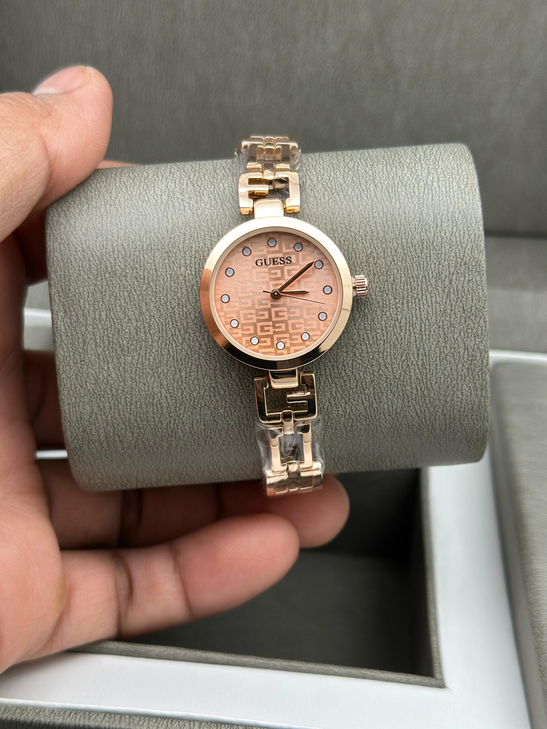GUESS STAINLESS STEEL COMBINED DESIGN PREMIUM WOMENS WATCHES