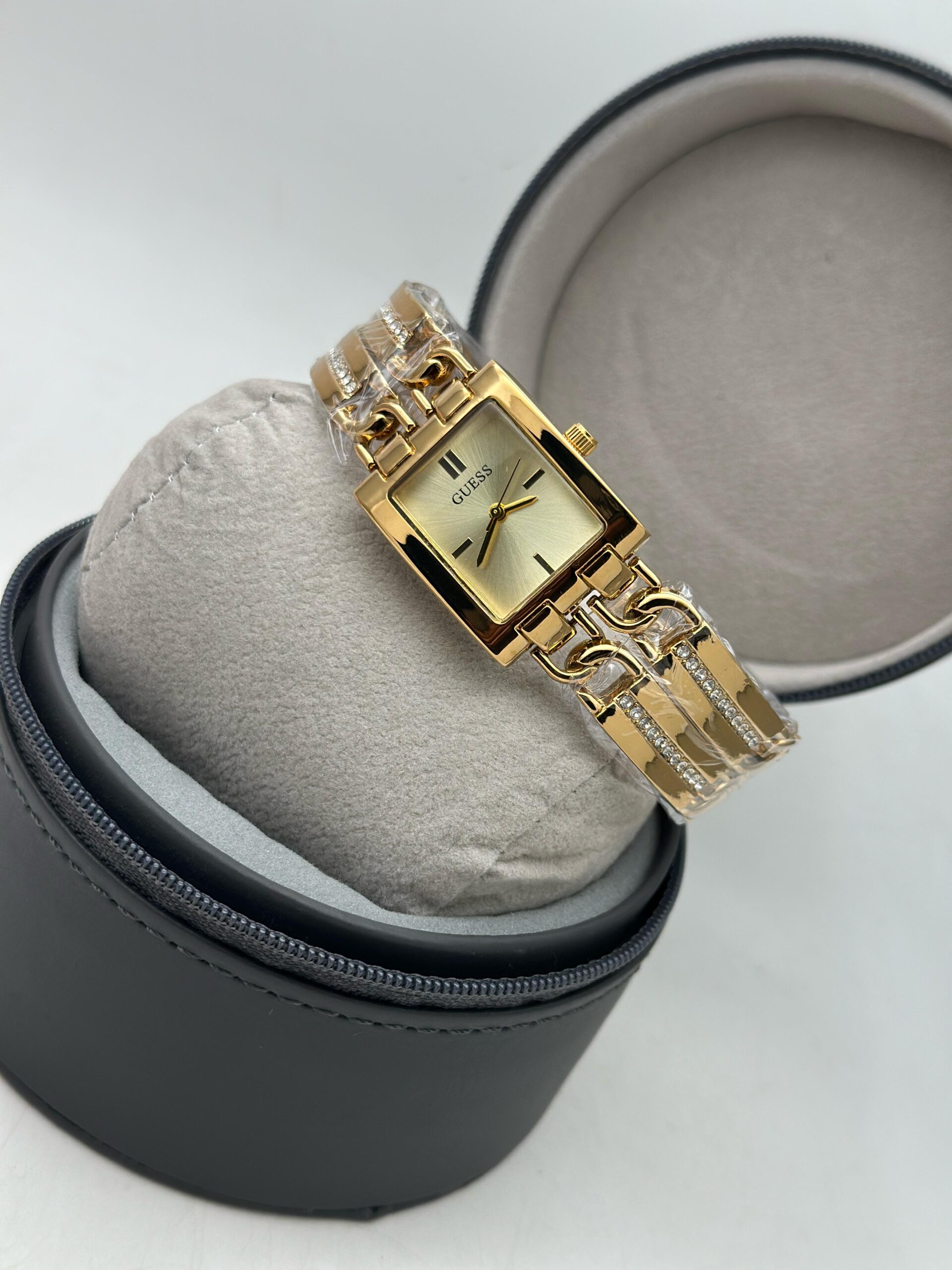 GUESS DOUBLE BINDED STAINLESS STEEL WATCHES FOR WOMENS