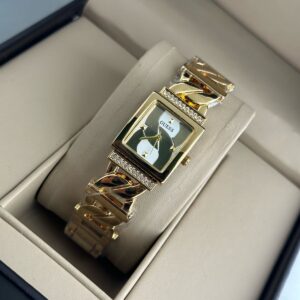 GUESS WOMENS ROYAL LATEST EDITION WOMENS PREMIUM WATCH